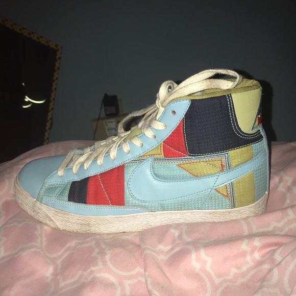 Nike’s - Picture 4 of 4